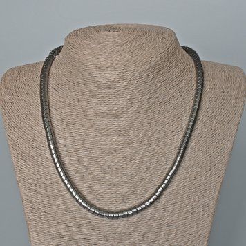 Ожерелье Гематит зигзаг d-6х4мм+- L-48см+- 94712 фото